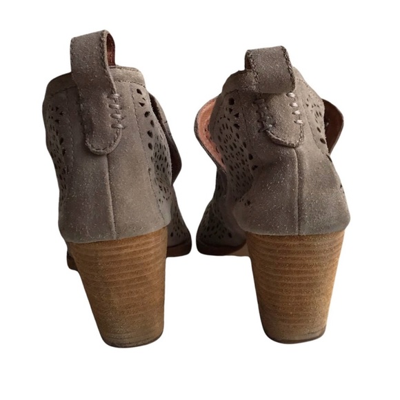 Jeffrey Campbell Rosalee Suede Leather Laser Cut Ankle Boot Size 10 Taupe Boho - Picture 7 of 9